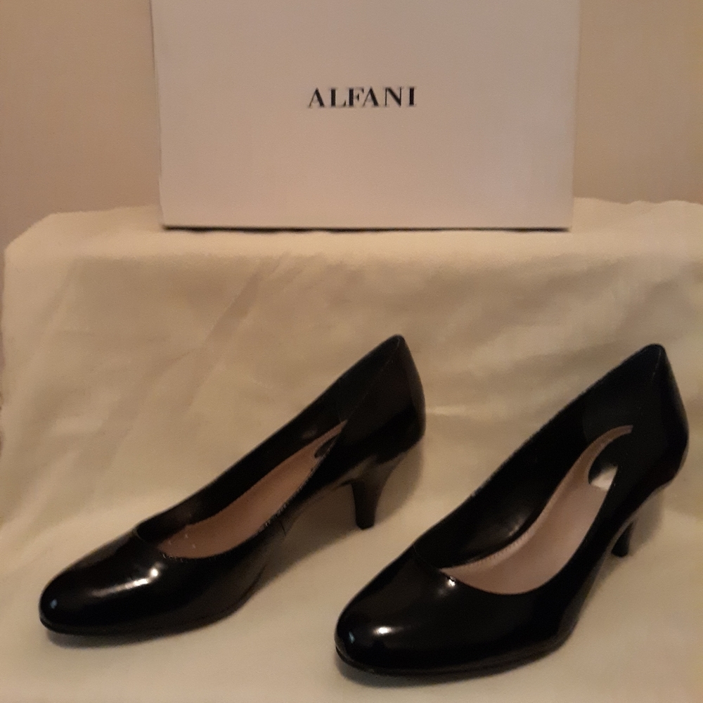 🔥 NIB Alfani Step-n-Flex Patent Heels 🔥 - Picture 2 of 6